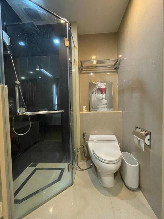 Super Luxury Condo Apartment in Bangkok