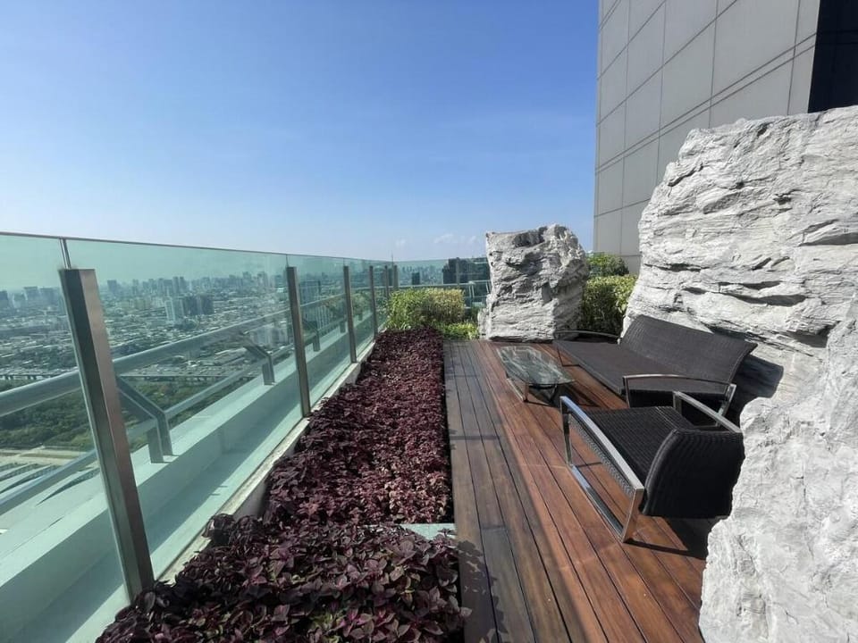 Super Luxury Condo Apartment in Bangkok