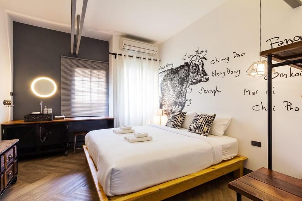 Five Bedrooms + Living room + Shared Pool Apartment in Chiang Mai