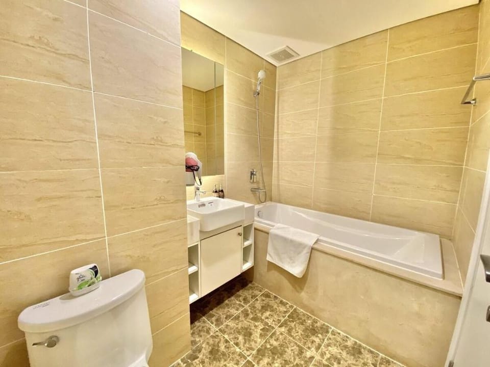 Căn Hộ Hạnh Phúc 2 Ngủ D'capital Apartment in Laos