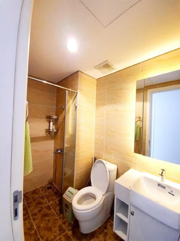 Anstay 3BRS 3WC Vinhomes dcapital Apartment in Laos
