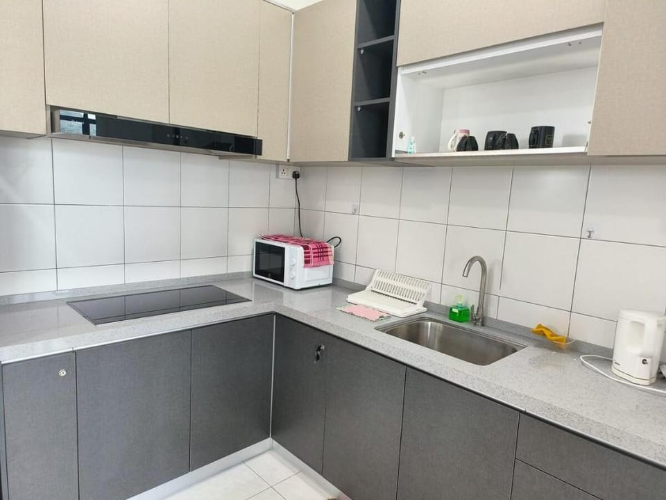 New The SUN Studio@QBAY@6pax with Free CP Vacation rental in Bayan Lepas