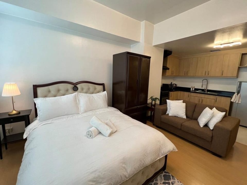 Contemporary Studio at Avant BGC Apartment in Makati