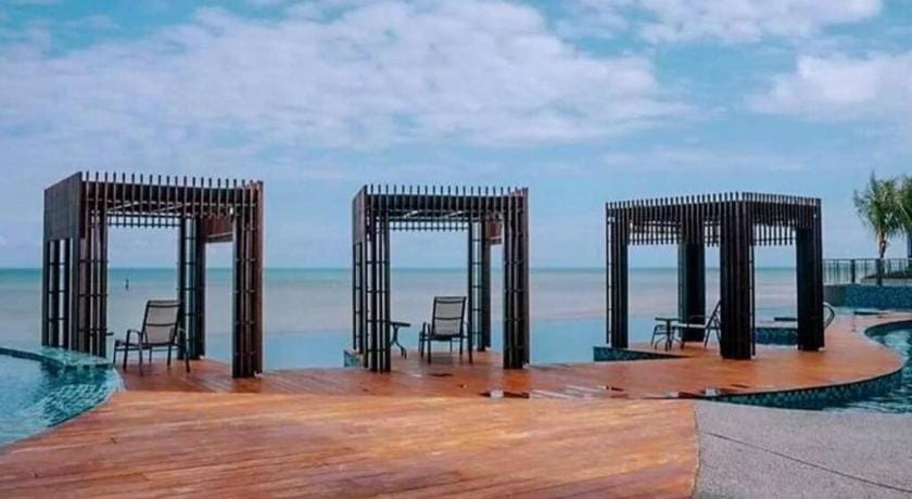 KWRC Imperium Residence Seaview Beachfront Apartment in Pahang, Malaysia