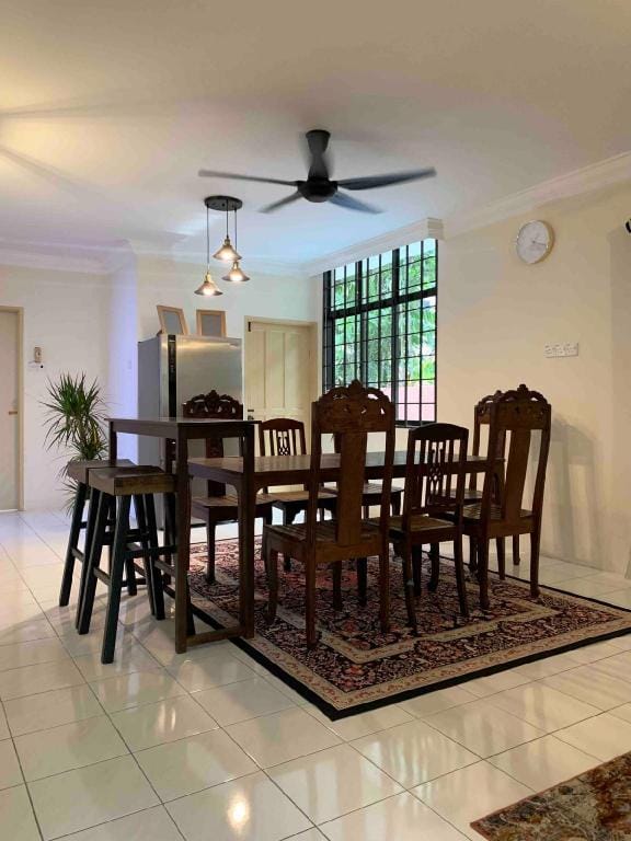 D’RIAD VILLA | CINEMAS | 300 MBPS (MUSLIM ONLY) Vacation rental in Ipoh