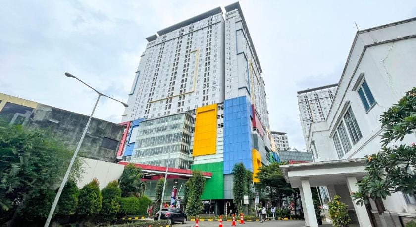 RedLiving Apartemen Bassura City - Ens Room Hotel in Jakarta