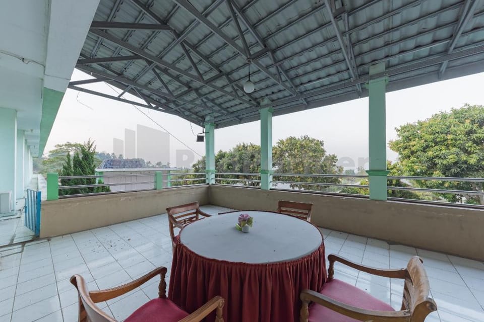 Hotel Ayong Linggarjati Kuningan Mitra RedDoorz Hotel in West Java