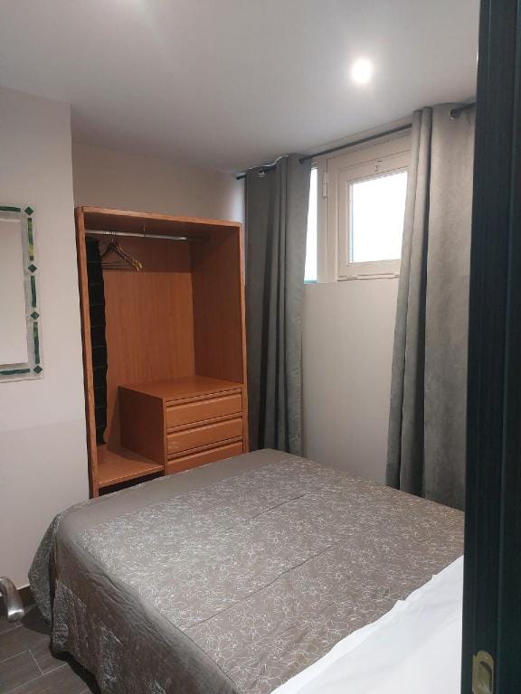 DELUXE 2 ROOMS BARAJAS IFEMA Apartment in Madrid