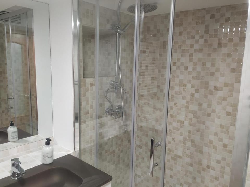 APTO 3 ROOMS DELUXE BARAJAS IFEMA Apartment in Madrid