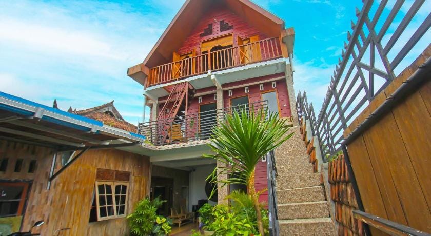 Hotel O Bale Datu Homestay Near Lapangan Bulutangkis By'u Badminton Hotel in Batu Layar