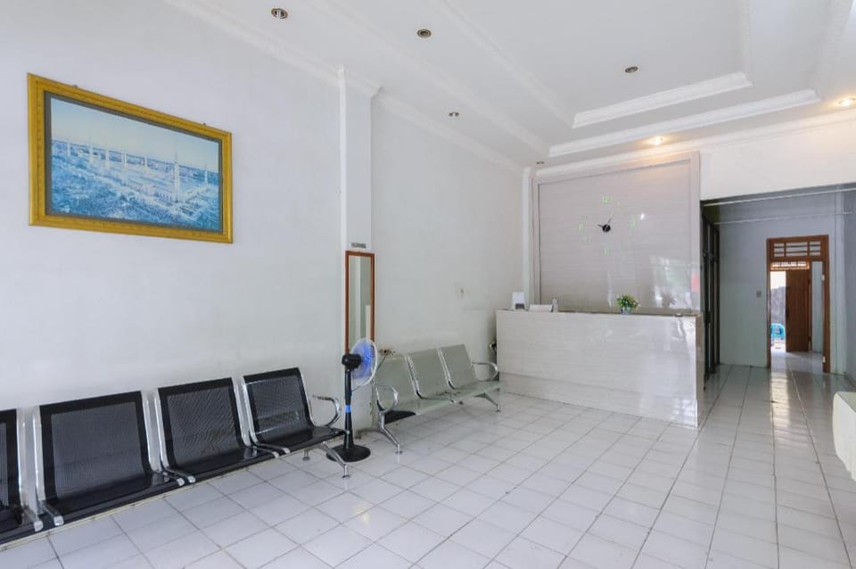 RedDoorz Syariah @ Panglima Nyak Makam Aceh 2 Hotel in Indonesia
