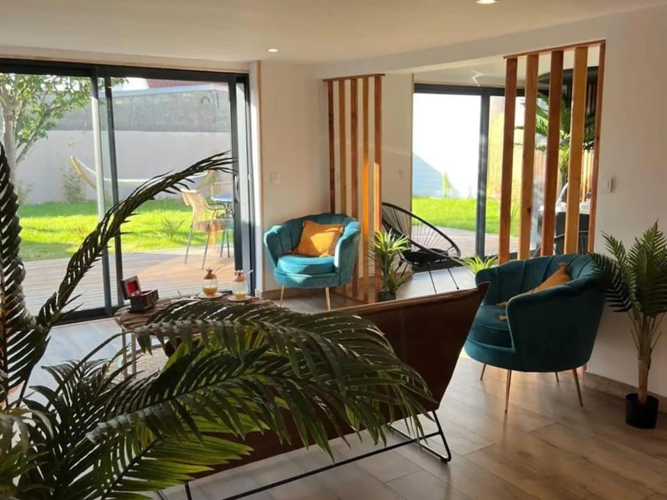 Escapade Zen Oasis Tropicale Spa Privatif Vacation rental in Hauts-de-France