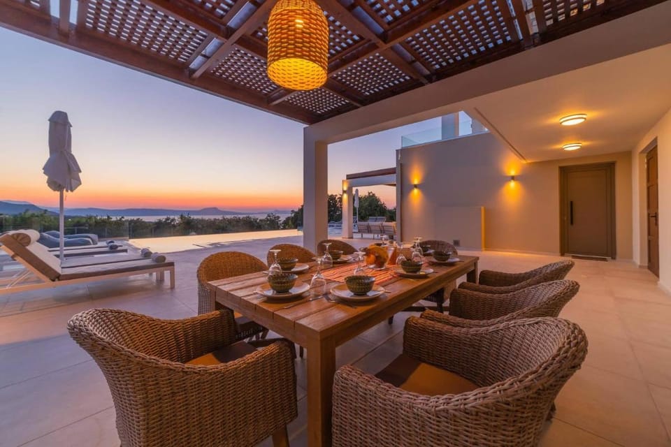 Carpe Diem Villa - Luxurious, 1,5km From The Beach Villa in Crete