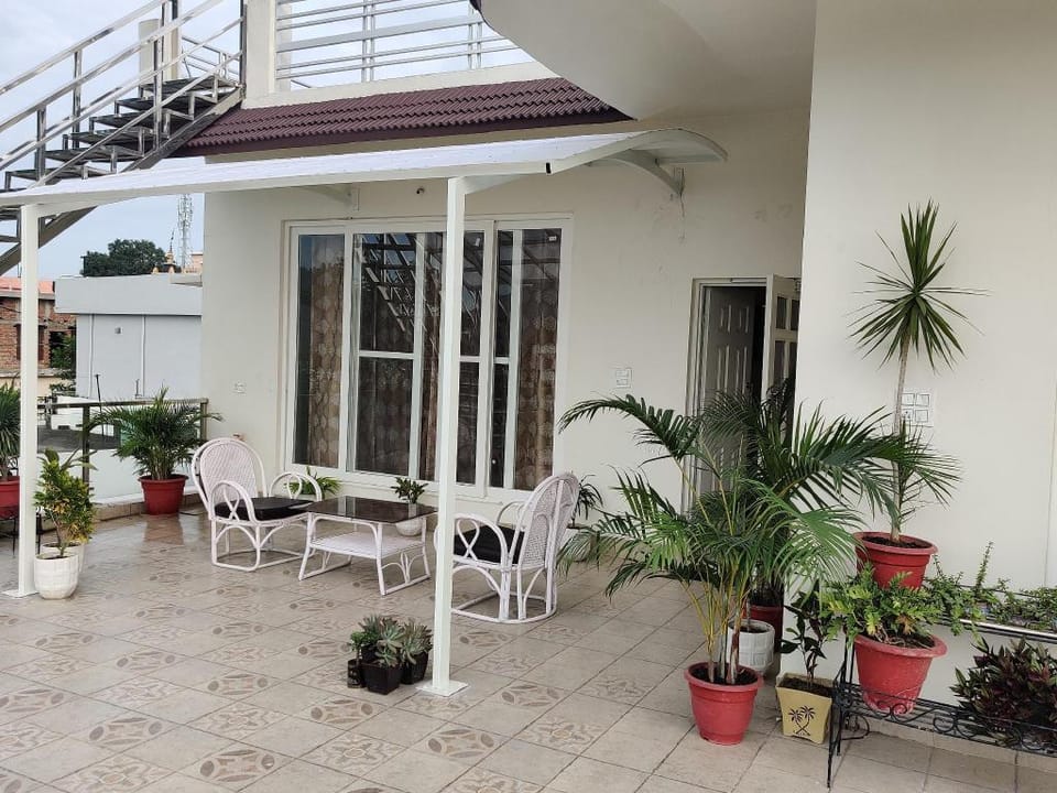 The Olive Greens Bed and Breakfast in Uttarakhand