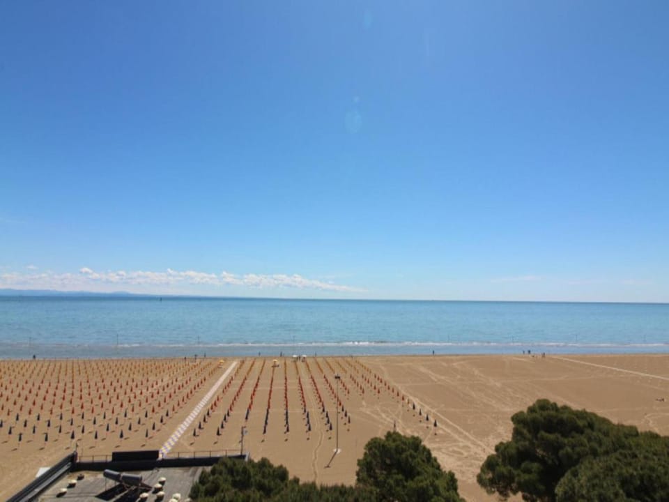 Sixth-floor apartment with spectacular view Apartment in Lignano Sabbiadoro