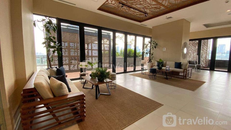 Stunning Comfortable 2BR Samara Suites By Travelio Apartment in South Jakarta City