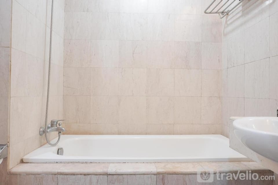 Extra Room + 1BR Bellagio Residence By Travelio Apartment in South Jakarta City