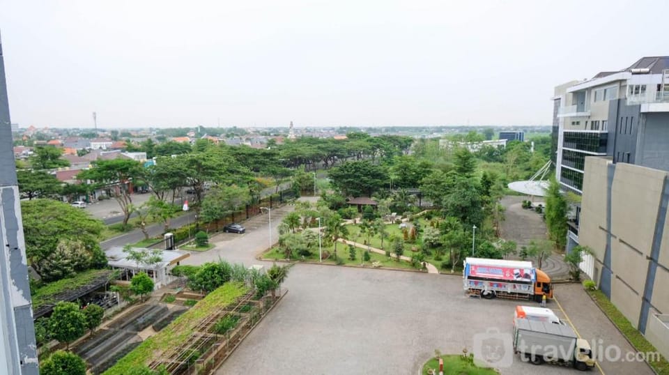 Cozy Stay Studio at Tamansari Prospero By Travelio Apartment in East Java