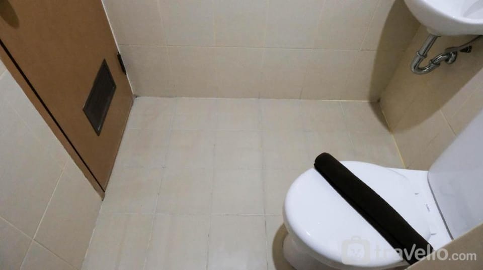 Elegant & Spacious 3BR at Bale Hinggil By Travelio Apartment in Surabaya