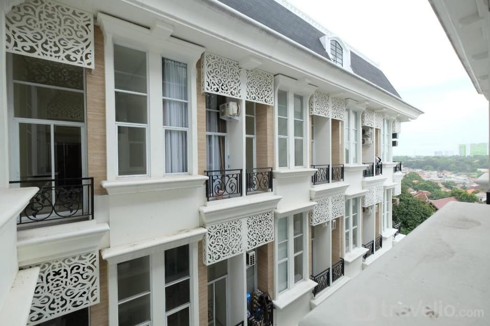 Studio Loft Apple 1 Condovilla Apt By Travelio Apartment in South Jakarta City