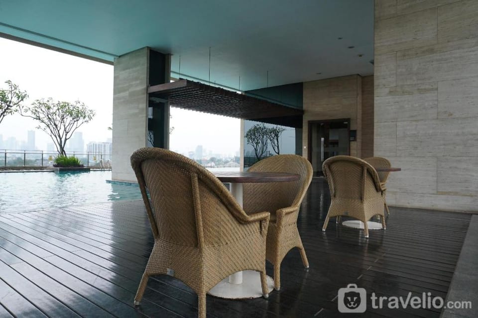 Exclusive Comfy Studio Kemang Mansion By Travelio Apartment in South Jakarta City