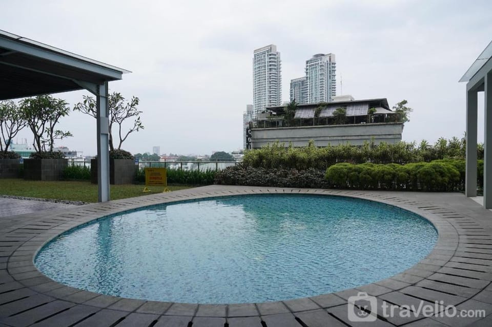 Exclusive Comfy Studio Kemang Mansion By Travelio Apartment in South Jakarta City