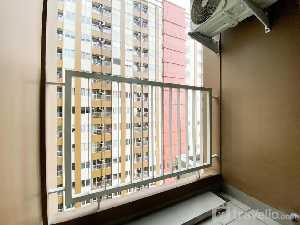Simply Studio Room LRT City Jatibening By Travelio Apartment in Jakarta