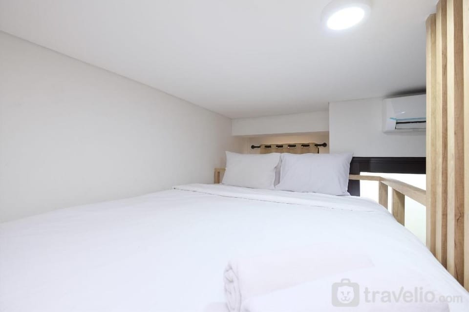 Good Deal Studio Transpark Cibubur Apt By Travelio Apartment in West Java