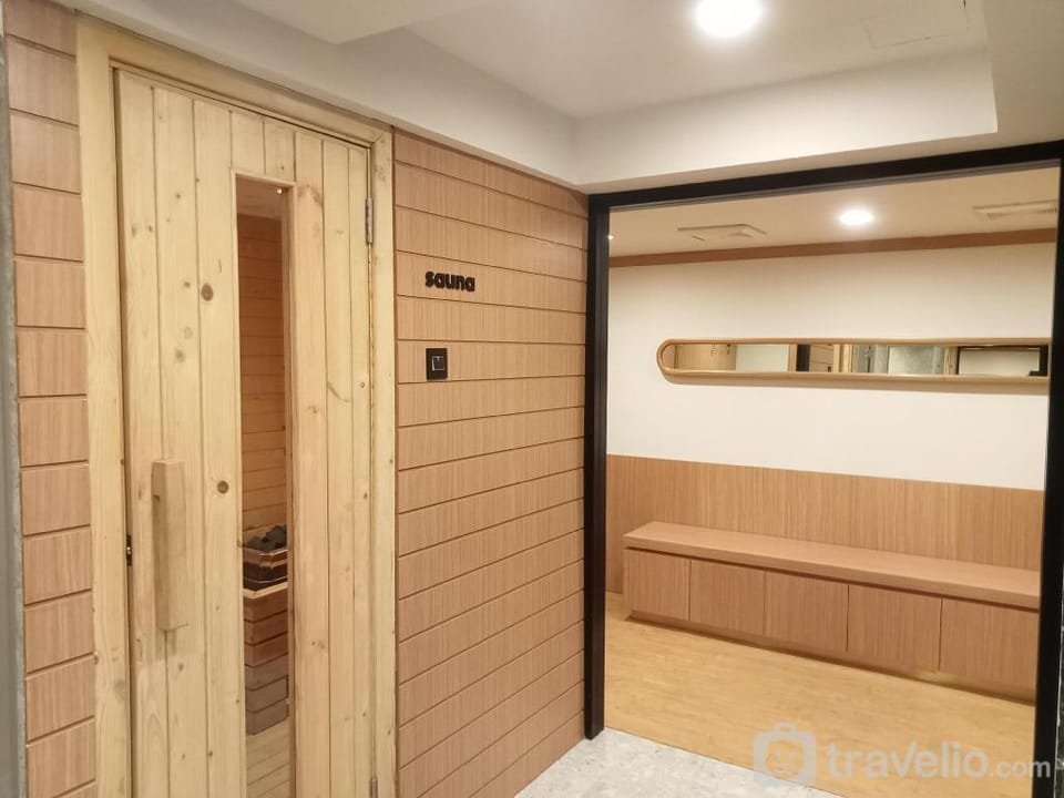 Cozy Studio Loft at Kingland Avenue By Travelio Apartment in West Java