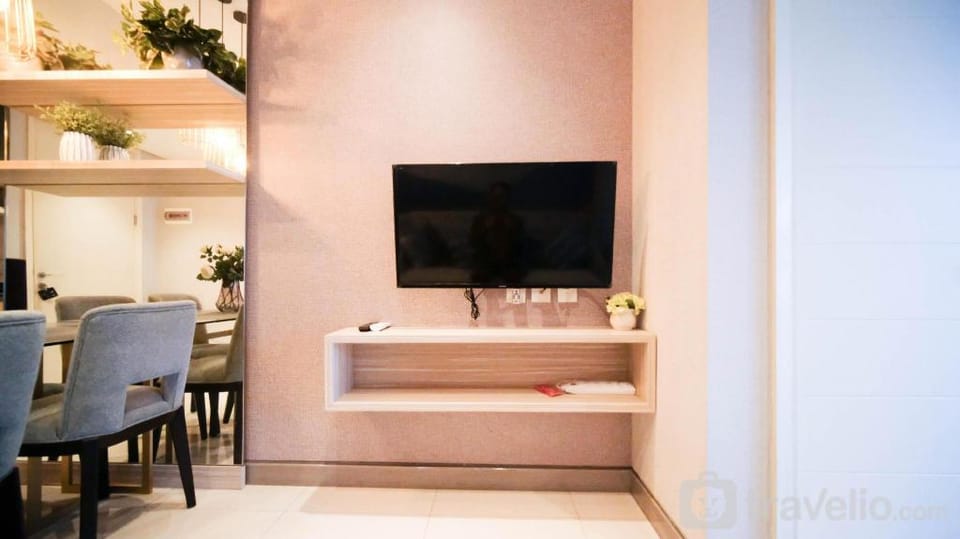 Cozy 2BR at Anderson Supermall Mansion By Travelio Apartment in Surabaya