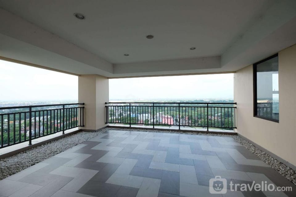 Cozy Stay Studio at Transpark Cibubur By Travelio Apartment in West Java