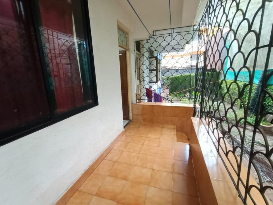 DA2 2BHK AC 100mb Wi-Fi WM BackUp GF Candolim@750m Apartment in Candolim