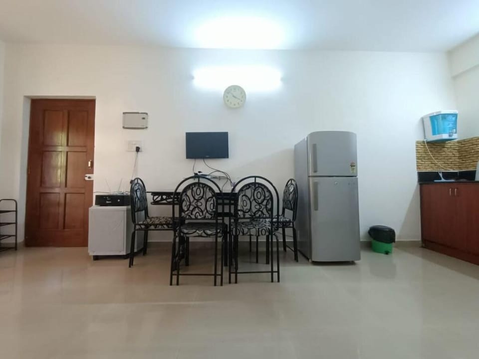One BHK7 Goa Candolim Homestay AC WM WiFi Back Up Apartment in Candolim