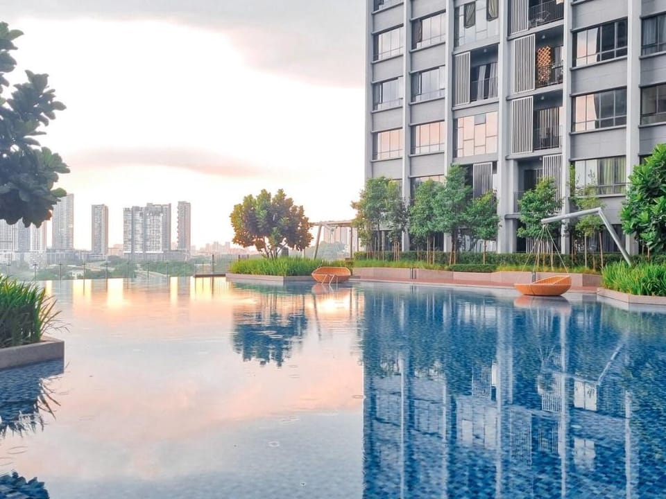Cozy 3BR [2-8pax] 65"TV near MidValley/Pavilion 2 Apartment in Federal Territory of Kuala Lumpur
