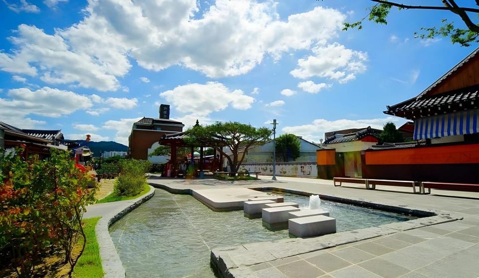 Jeonju Cheongsachorong Taejoro Pension Bed and Breakfast in South Korea