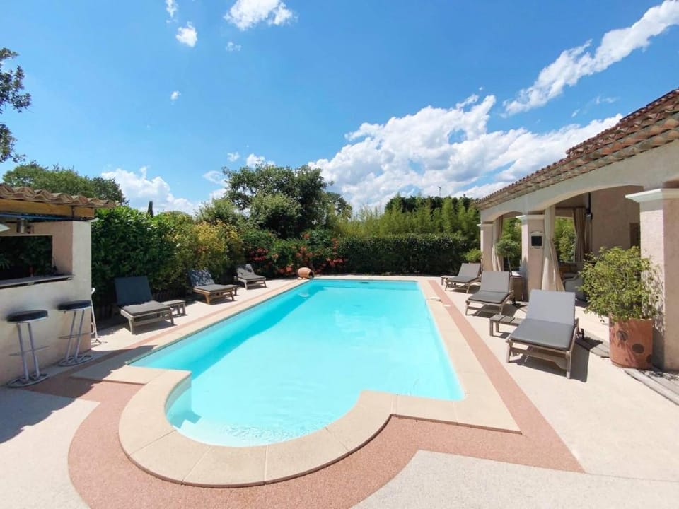Villa 250m Climatisee Piscine Chauffee Fitness Apartment in French Riviera