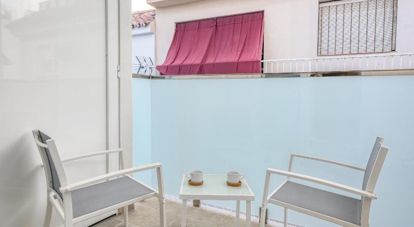 Cozy gem in Los Boliches by Costarentals - Ref 21 Apartment in Fuengirola