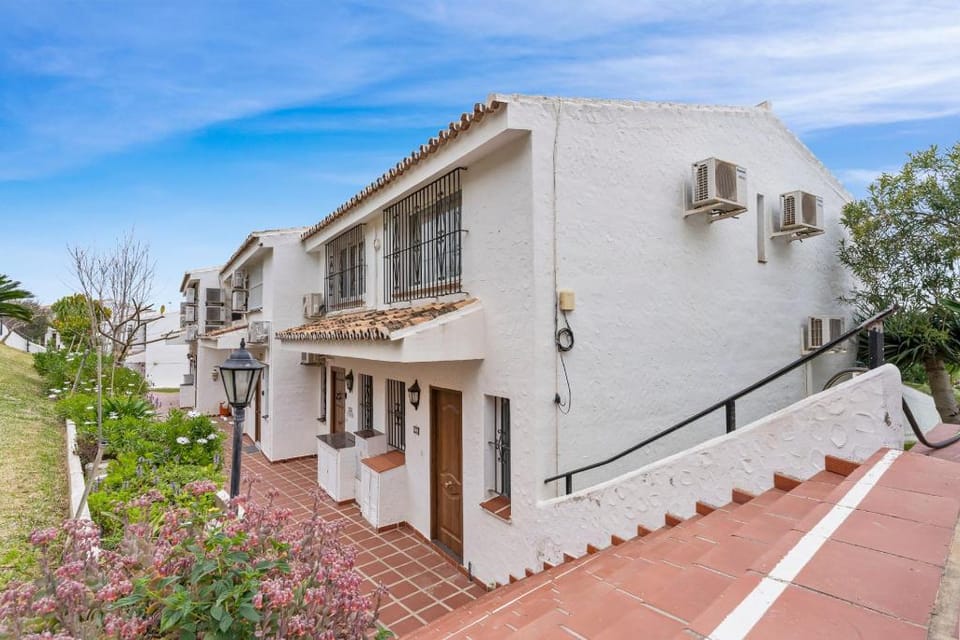 Charming seaview apartment with pool in La Cala by Costarentals - Ref 49 Apartment in Costa del Sol