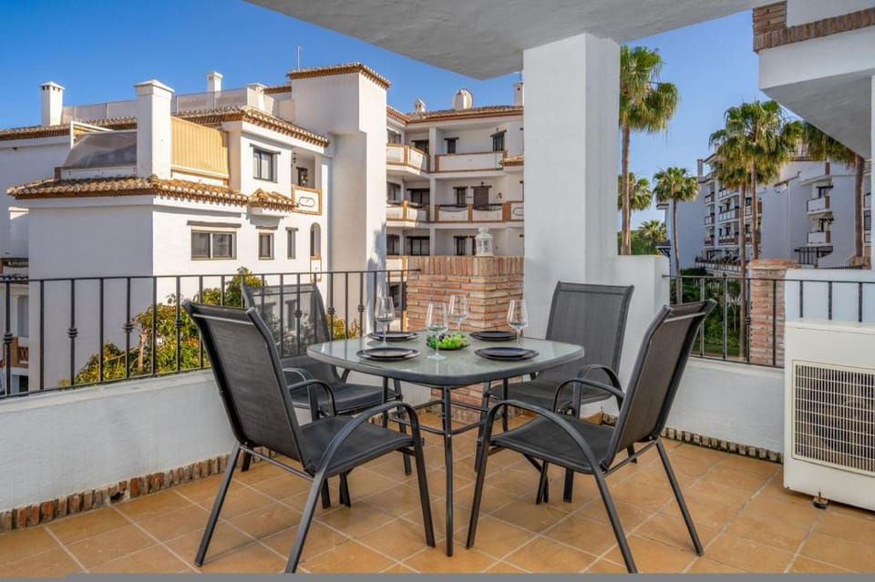 Calahonda park apartment with pool by Costarentals - Ref 91 Apartment in Sitio de Calahonda