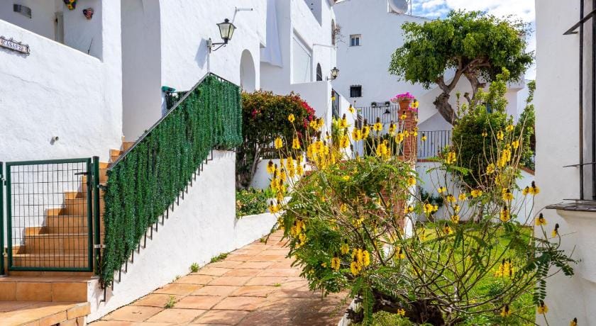 White apartment in La Cala de Mijas Ref 54 Apartment in Costa del Sol