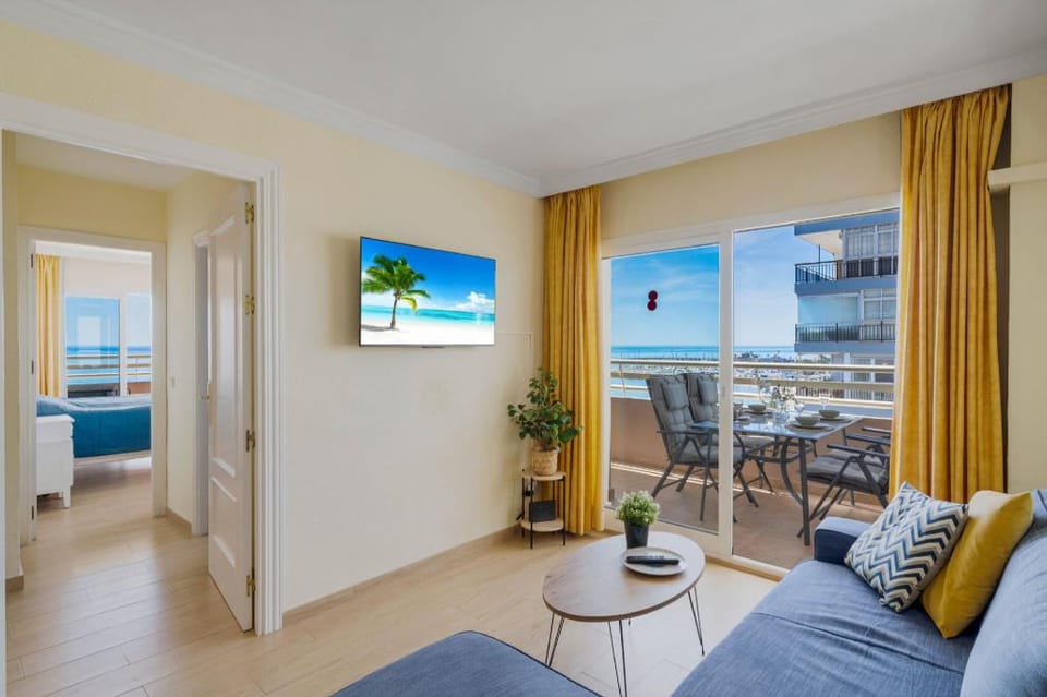Beachfront and Unbeatable view Stella Maris with Pool by Costarentals - Ref 163 Apartment in Fuengirola