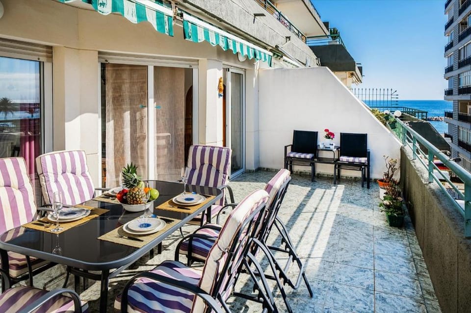Rooftop pool in Fuengirola Marina Ref 32 Apartment in Fuengirola