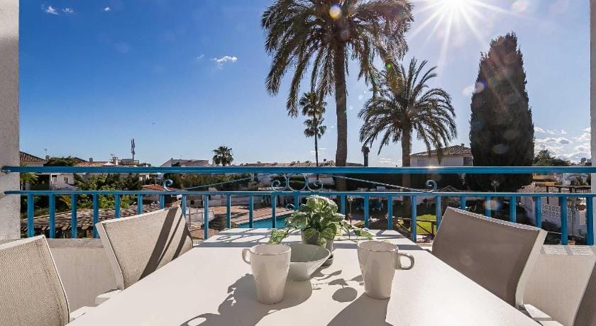 Riviera del Sol bright balcony with pool Ref 184 Apartment in Costa del Sol