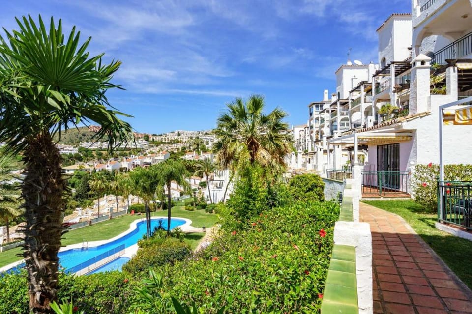 Seaview balcony in Calahonda - Ref 203 Apartment in Sitio de Calahonda