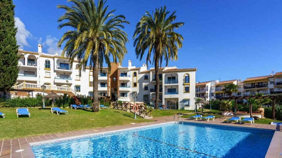 Saturno modern flat with pool Ref 146 Apartment in Costa del Sol