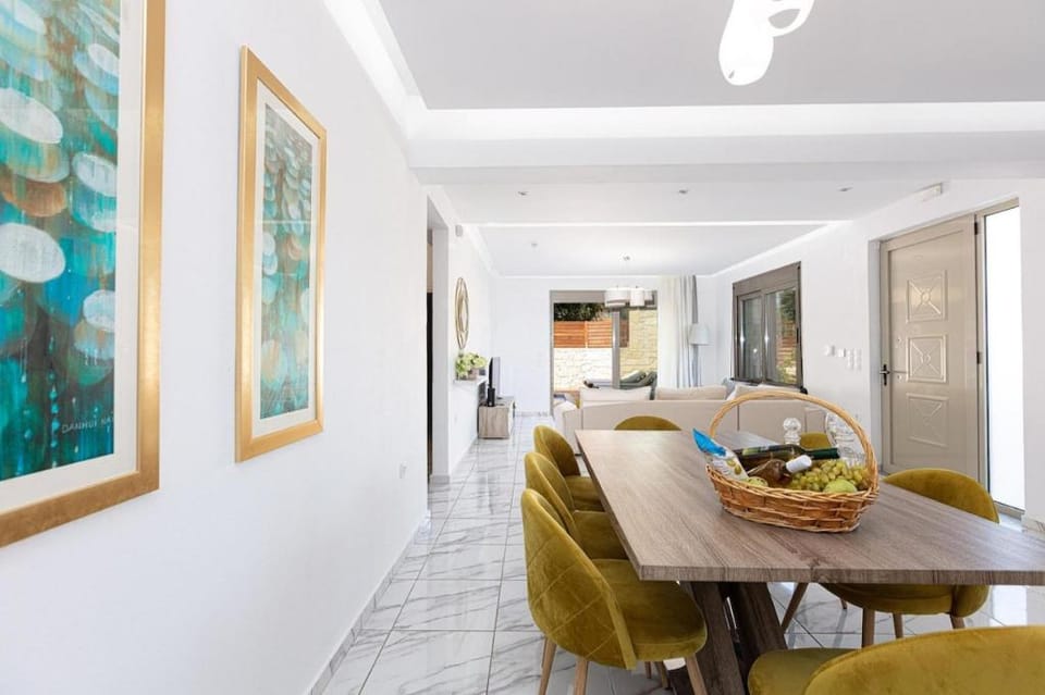 Villa Prima - With Private Heated Pool Apartment in Crete