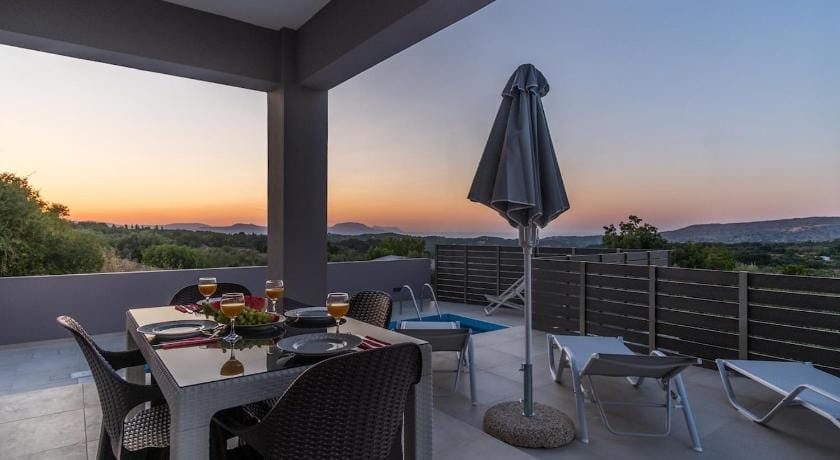 Villa Karouzo- With Private Pool Apartment in Crete