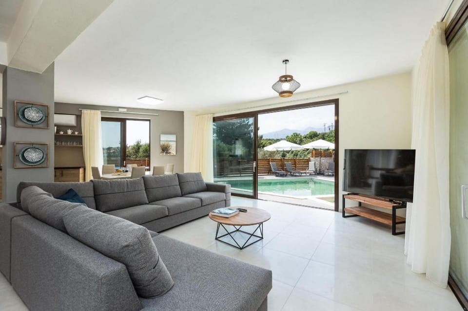 Villa Chnaris - Private Pool and Sauna Apartment in Crete