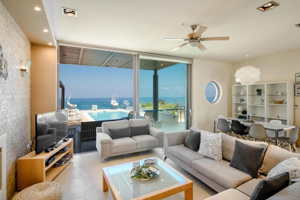 Villa Serenity - With Private Heated Pool Apartment in Crete