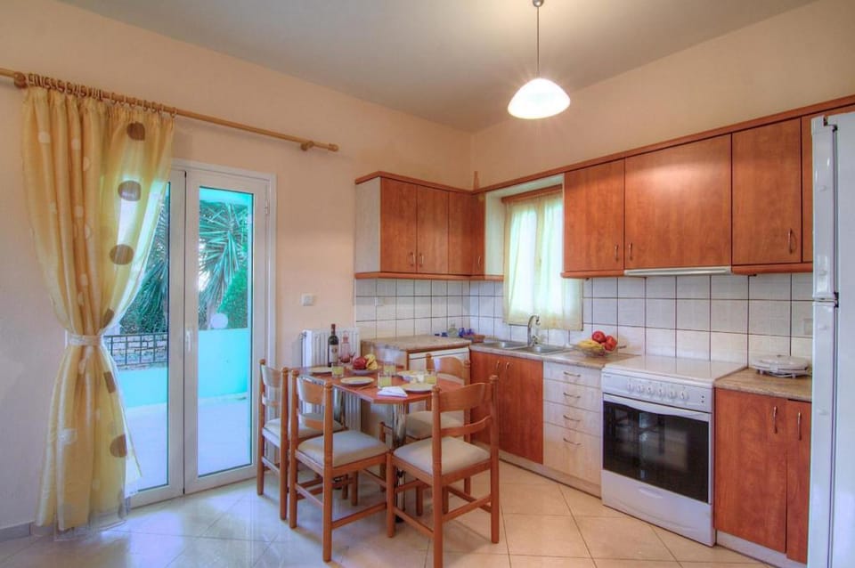 Blue Villa 2 - With Private Pool Apartment in Crete